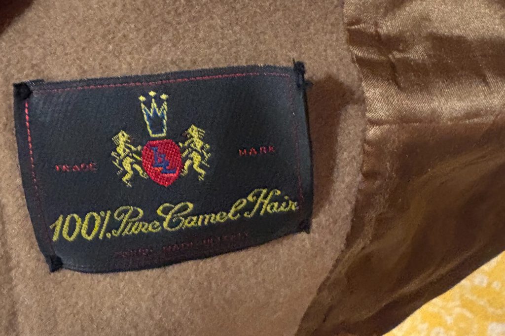 A 100% Camel Hair tag. 